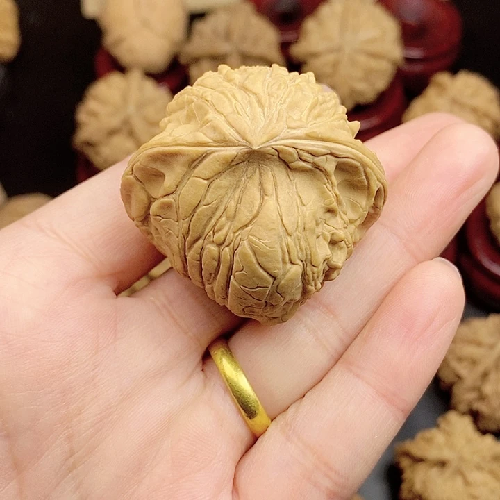 追****文玩核桃吊坠黄瑕疵不退不换