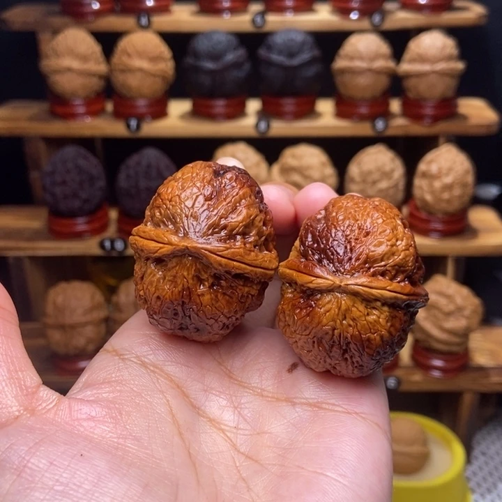 文玩核桃吊坠七彩10