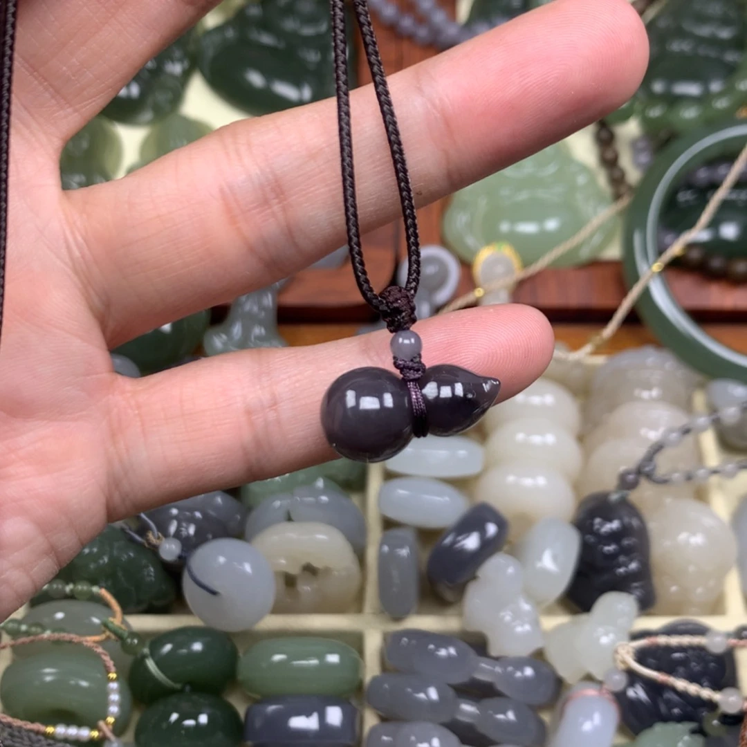 【闪购商品】颈饰未镶嵌和田玉