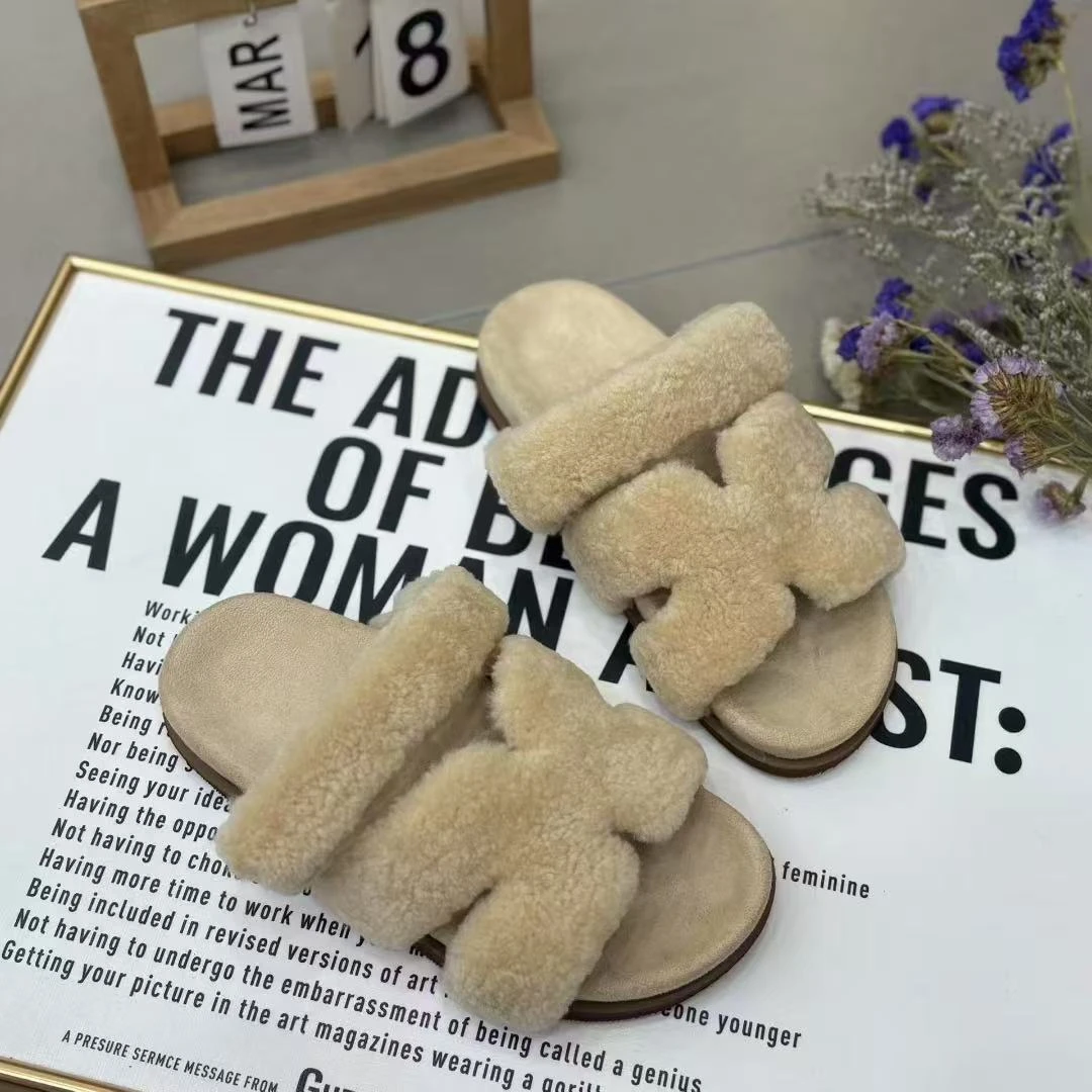 轻奢小众拖2025早秋新款设计毛毛鞋一字凉拖鞋休闲女鞋勃风鞋毛拖