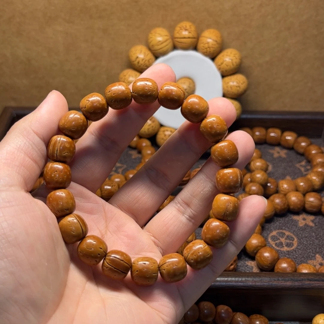 B**s脑纹桃核，老型，尺寸11.6