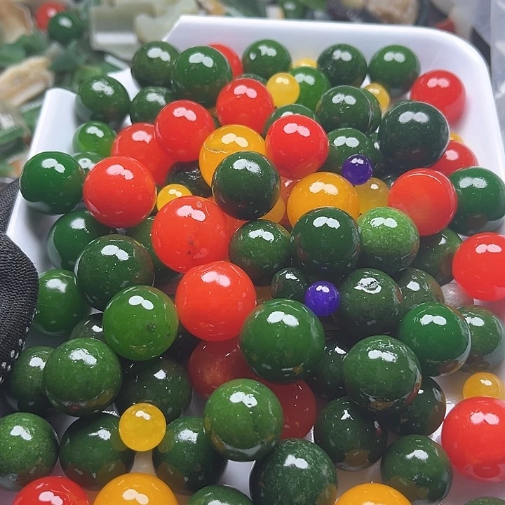 和田玉（糖玉）和田玉边角料9K金镶嵌九*