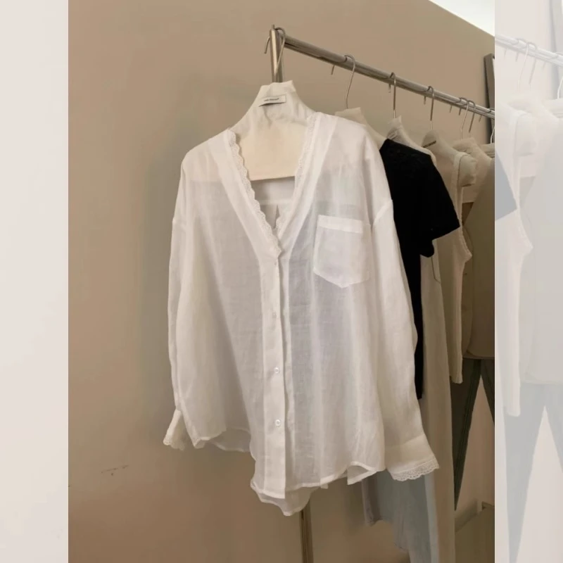 法式蕾丝边拼接苎麻衬衫女夏季轻薄防晒罩衫v领长袖白色衬衣