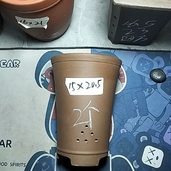 新品两个花盆微瑕的