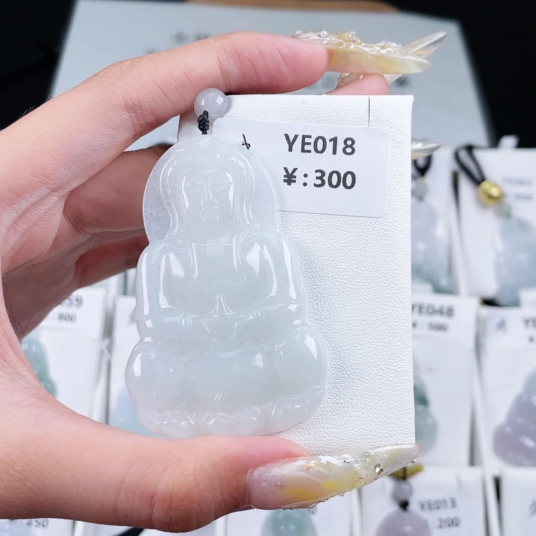 翡翠未镶嵌颈饰YE018