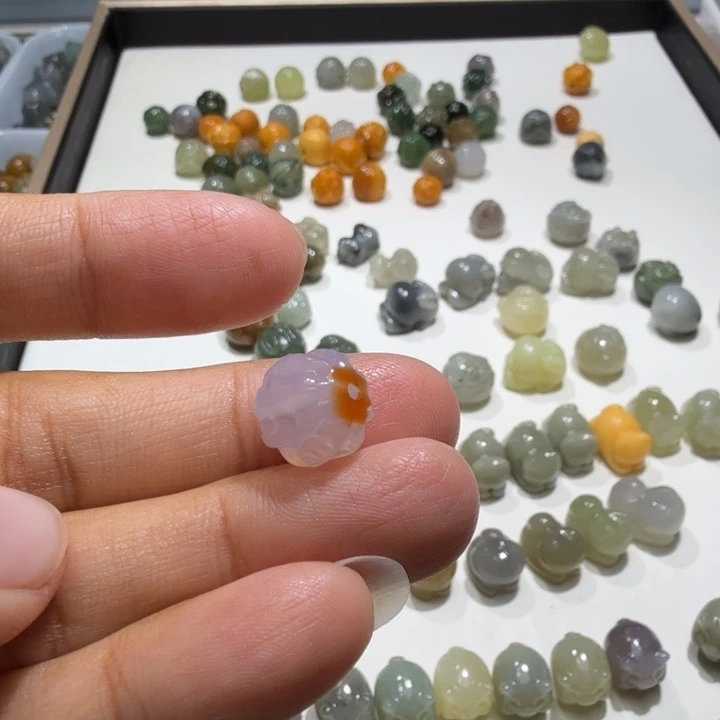 璐***璐未镶嵌和田玉珠宝半成品