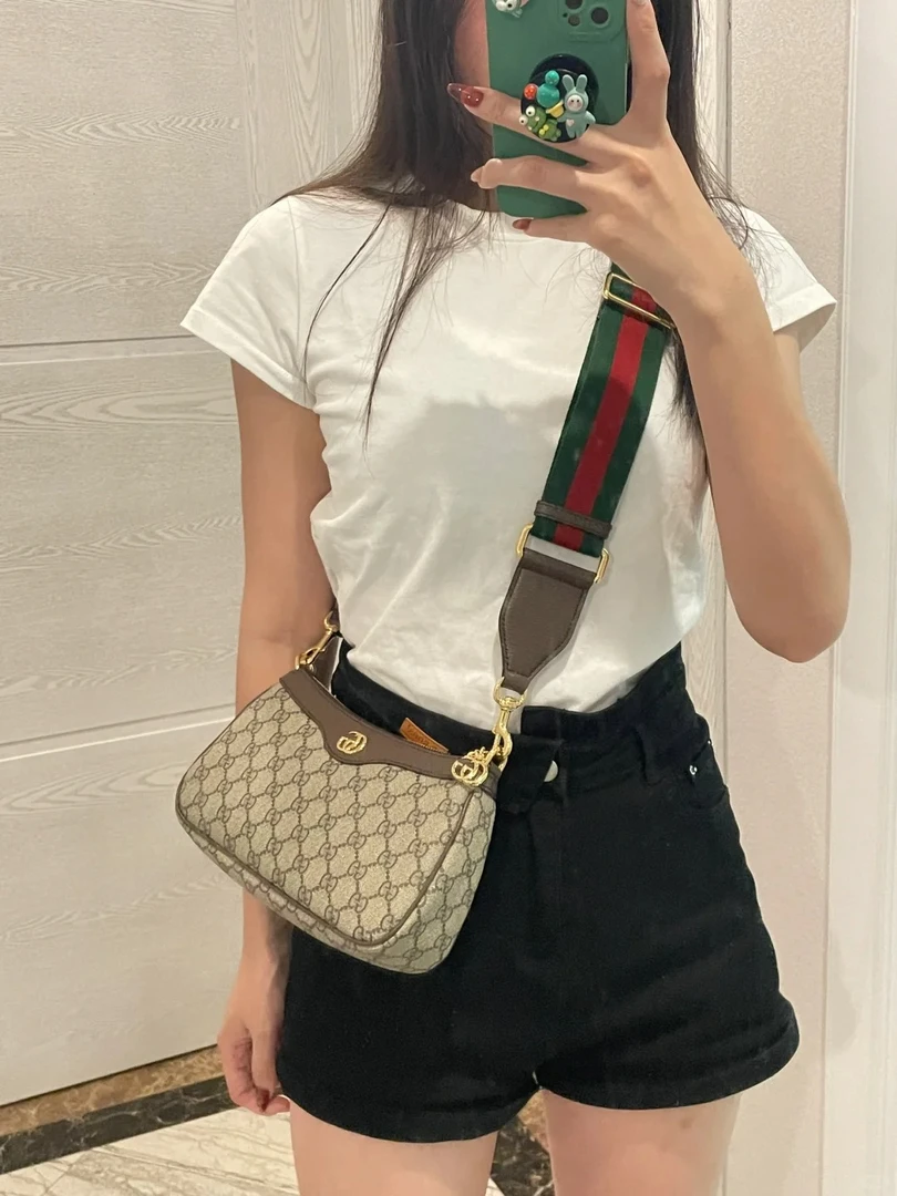 99新 GUCCI/古驰 op腋下包老花/99新/优选
