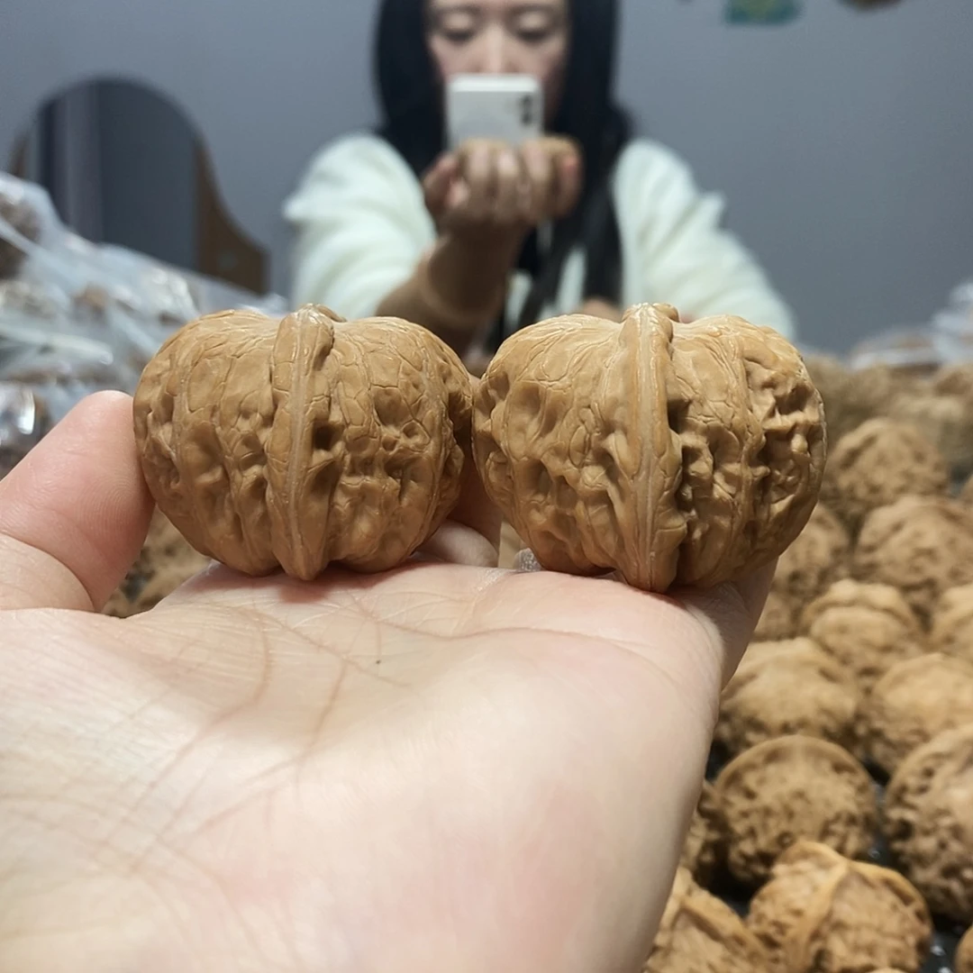 文玩核桃吊坠元宝42黄