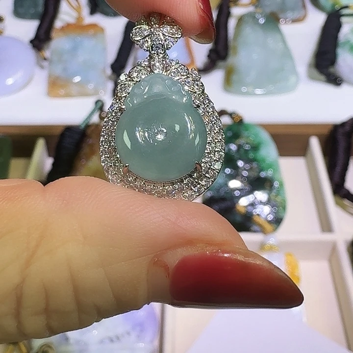 颈饰未镶嵌翡翠A货