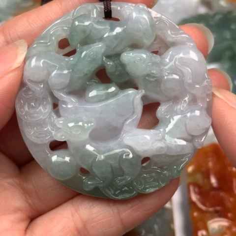 翡翠颈饰未镶嵌翡翠