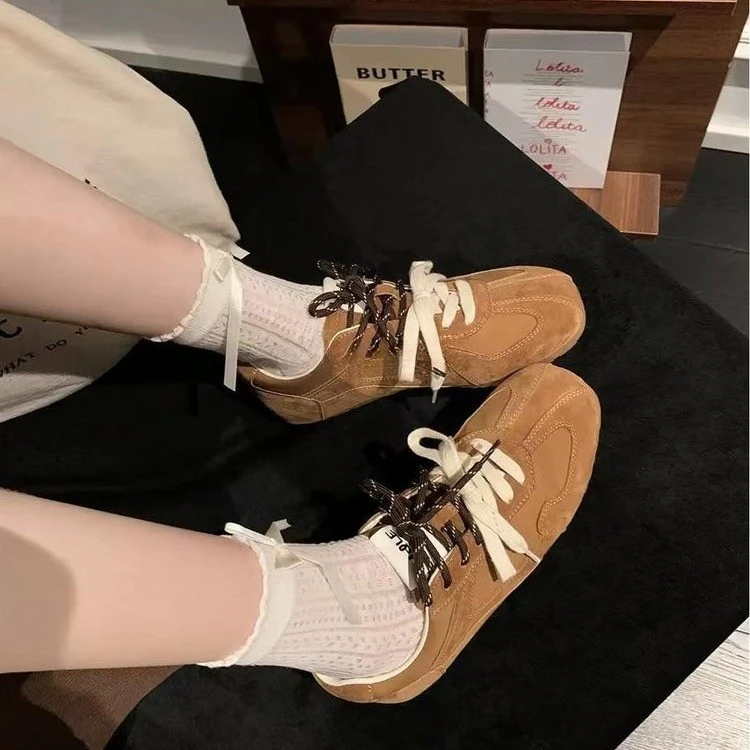 软底德训鞋女2025夏季新款平底圆头显脚小运动休闲鞋双色鞋带板鞋