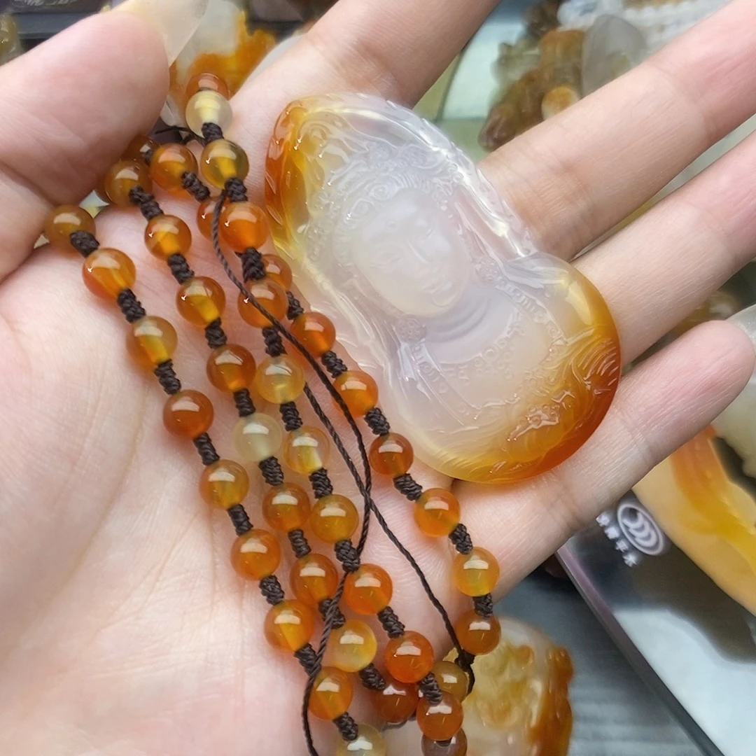 石英质玉未镶嵌颈饰