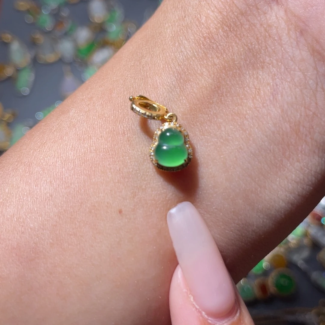 吊坠(不含链)18K金镶嵌翡翠