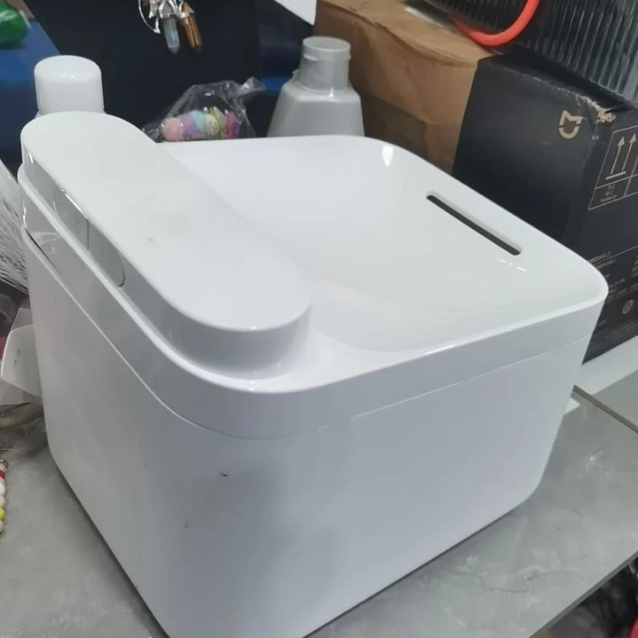 米家宠物饮水机微瑕，接受微瑕，慎拍，慎拍