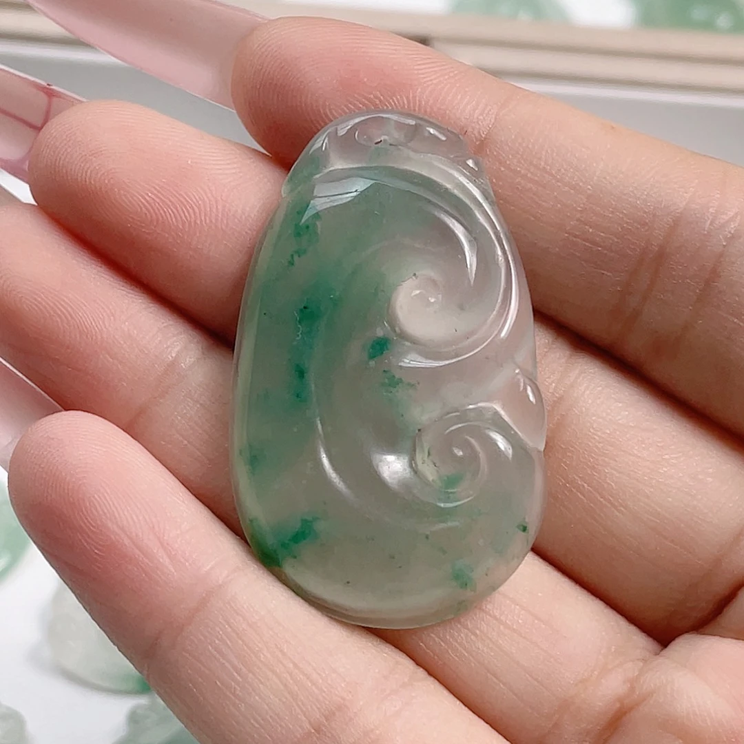 石英质玉（非洲翠）合金颈饰