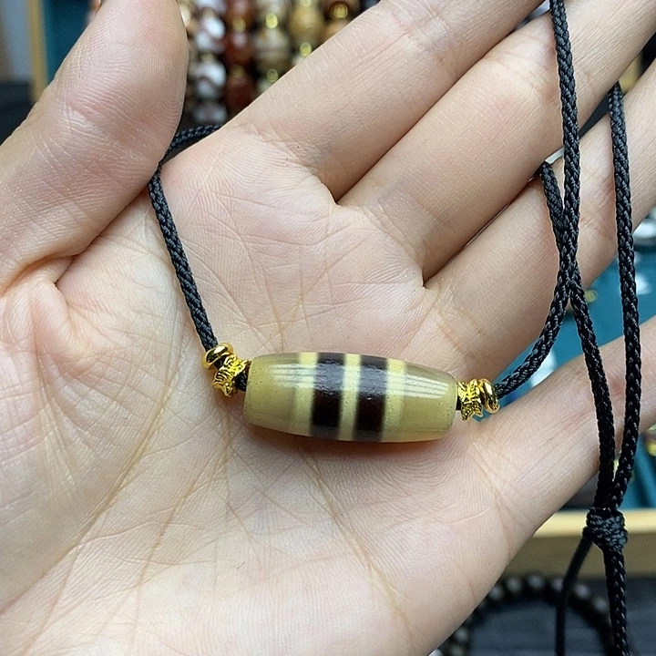 玛瑙/玉髓颈饰合金