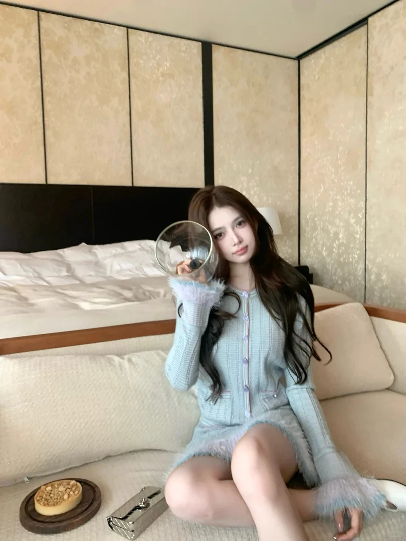 小香风2025秋季新款喇叭袖圆领针织开衫外套女显瘦半身裙两件套装