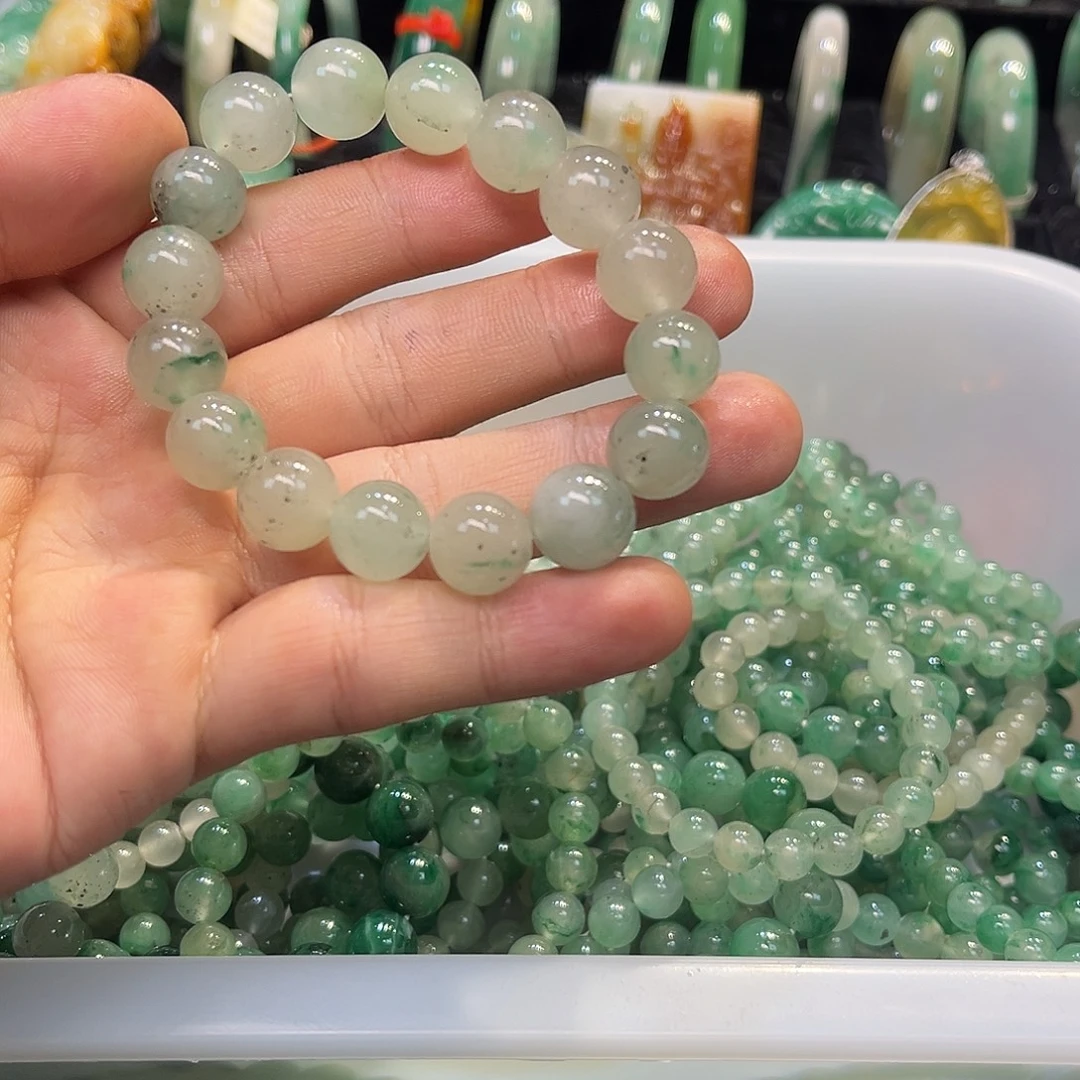未镶嵌手链石英质玉（非洲翠）
