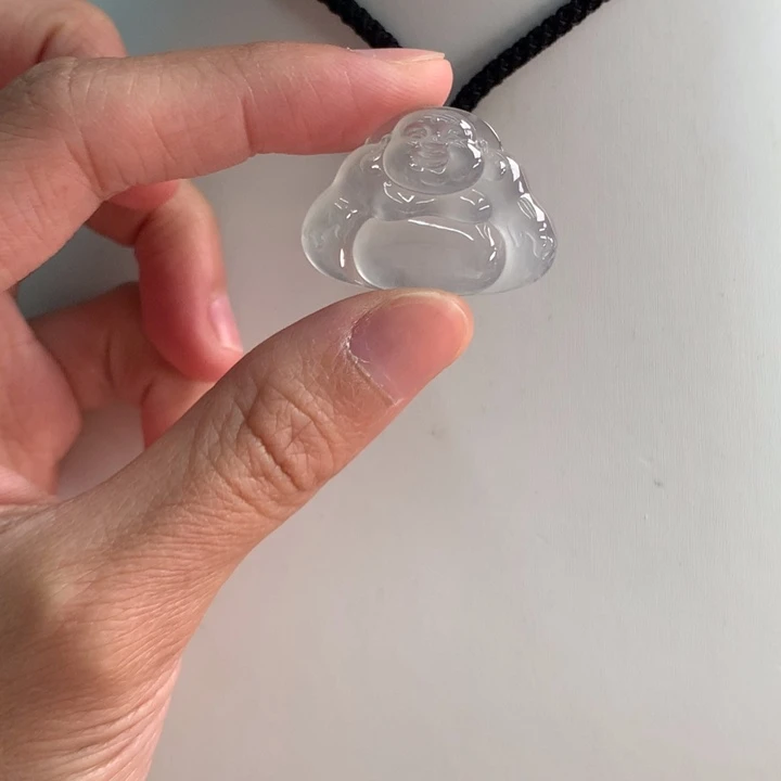 翡翠挂件未镶嵌…..