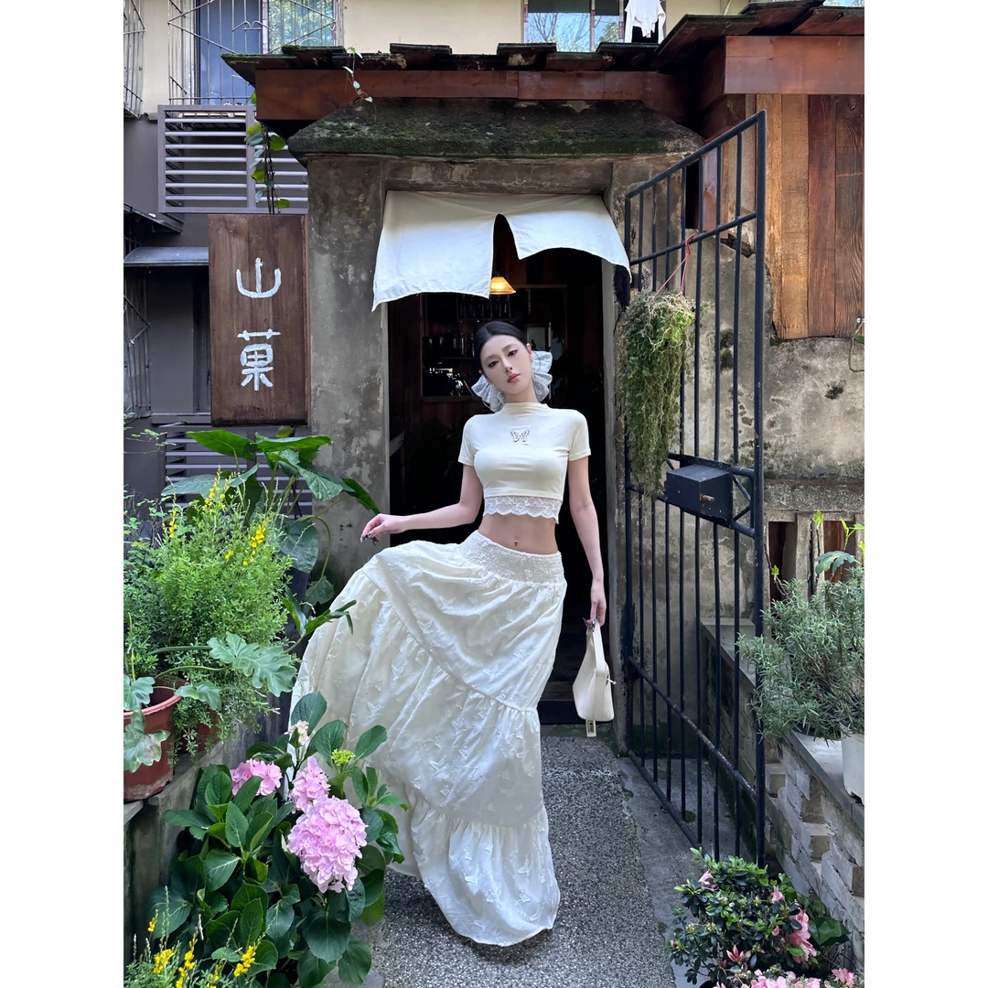 氛围感纯欲辣妹度假穿搭连衣裙紧身T恤飘逸大裙摆半身裙拖地长裙