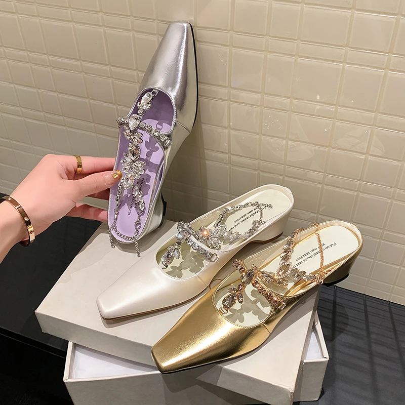 法式气质水钻花朵小众设计百搭方头中跟粗跟软底时尚包头凉鞋