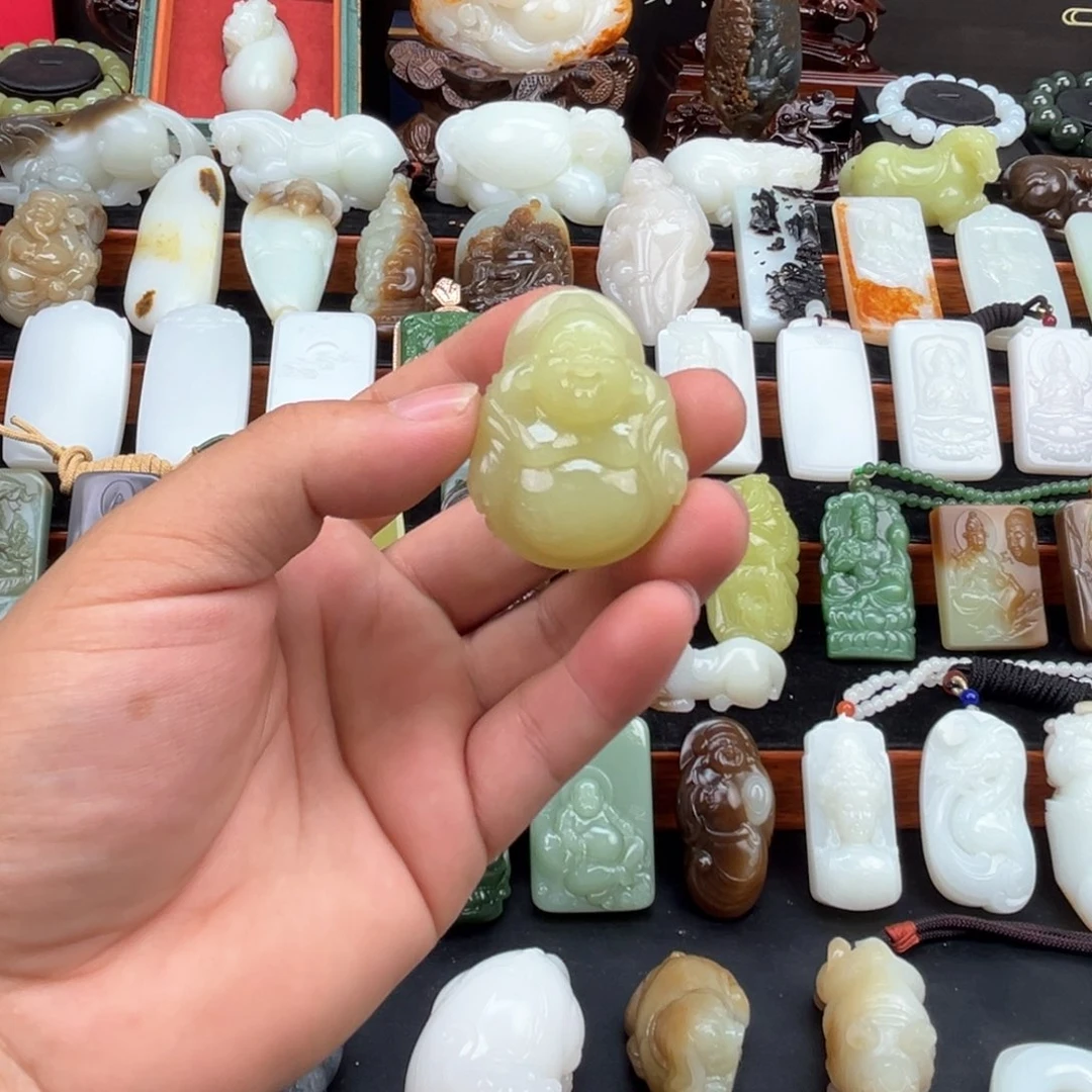 和田玉未镶嵌挂件