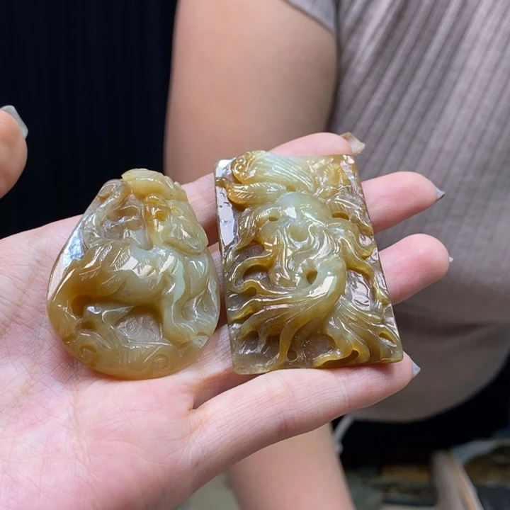 岫岩河磨玉（透闪石质玉）颈饰未镶嵌