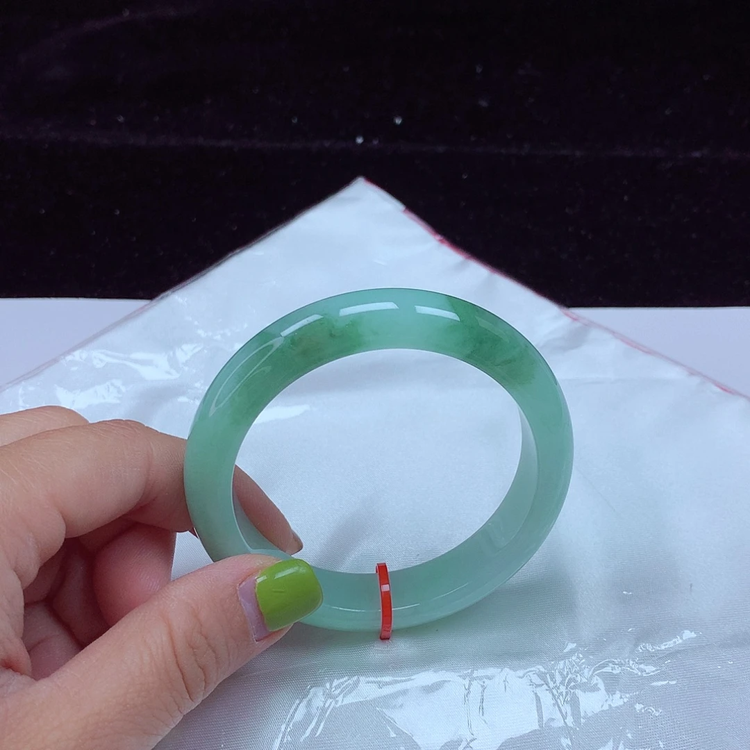 翡翠未镶嵌手镯圈口54