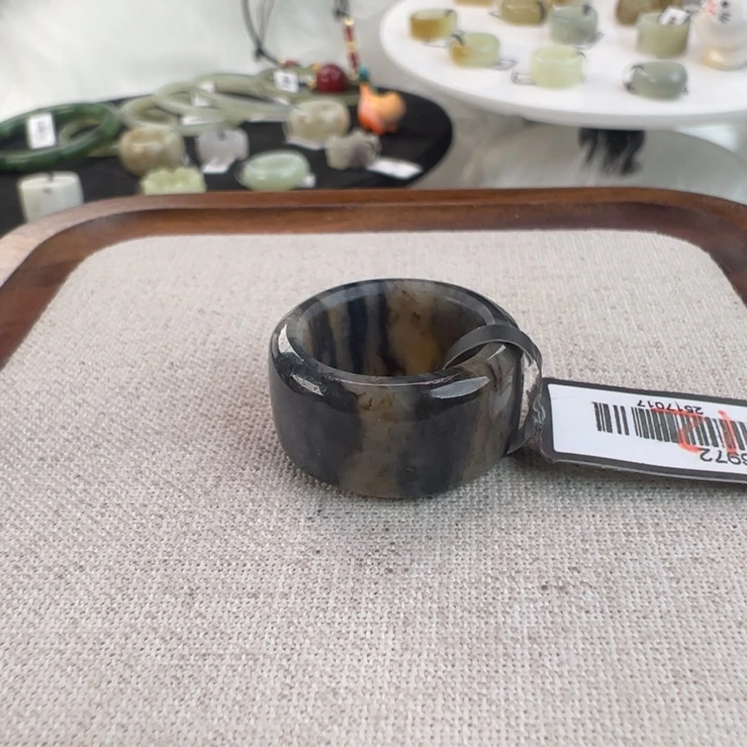 和田玉未镶嵌戒指w84青花圆切16.6不退换