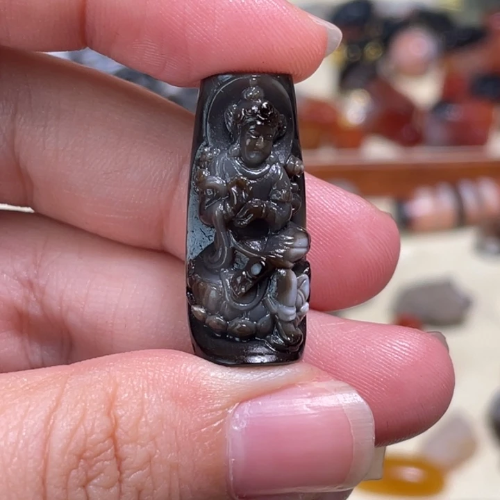 玛瑙/玉髓未镶嵌颈饰64浮生