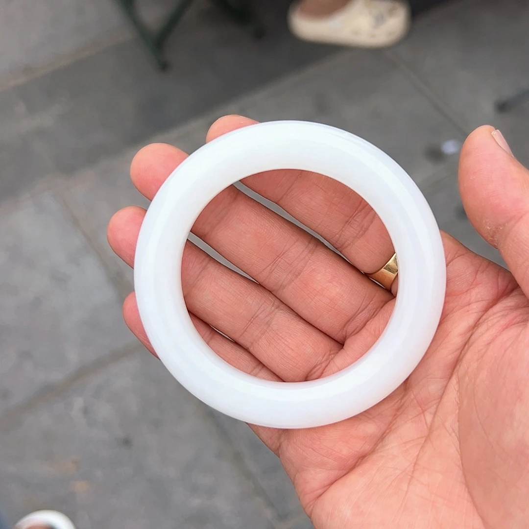 和田玉手镯未镶嵌老坑种俄芭莎料