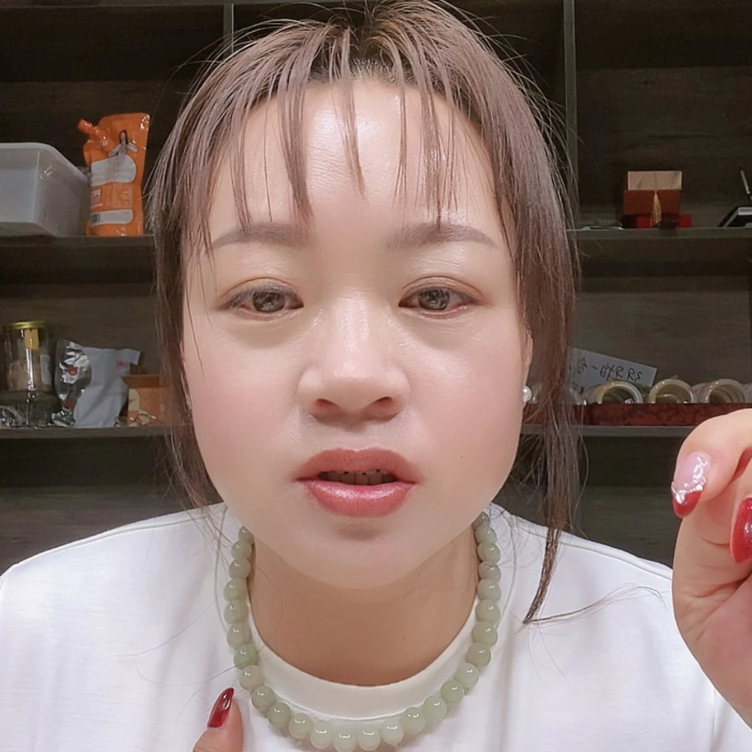 【闪购商品】未镶嵌手镯石英质玉