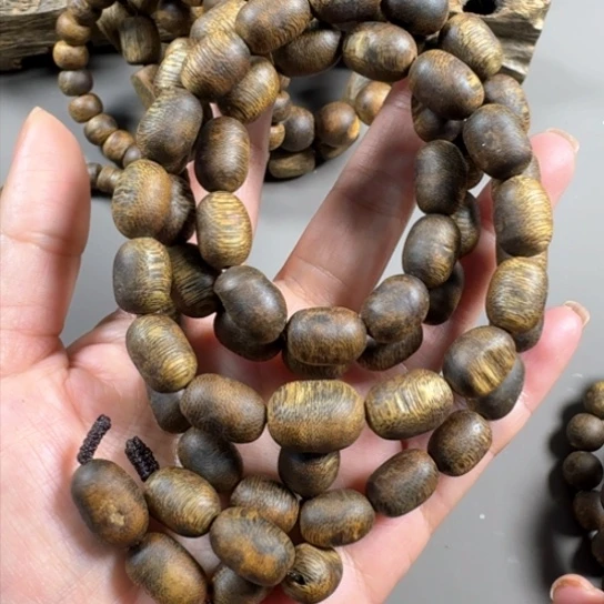 沉香手串圣*龙奇楠老料绿奇瘤疤多圈36.9g