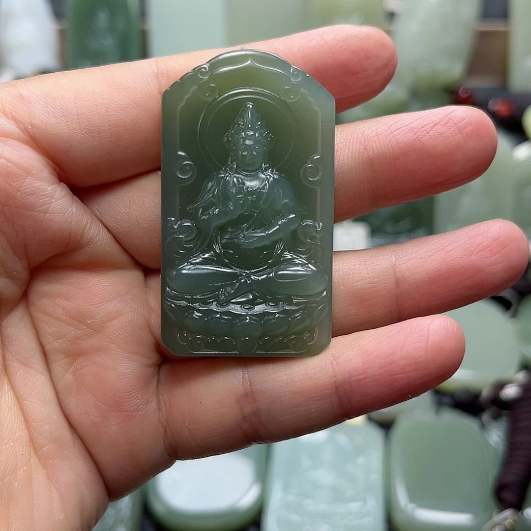 和田玉未镶嵌颈饰勇*