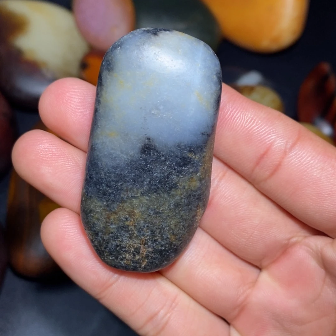 和田玉未镶嵌珠宝奇石