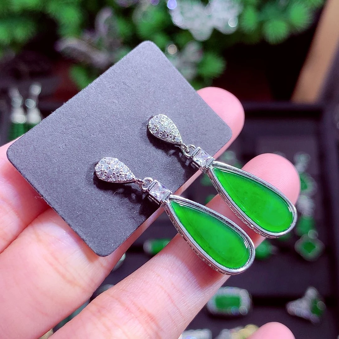 颈饰未镶嵌翡翠天然