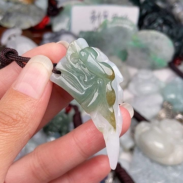 颈饰未镶嵌翡翠翡翠