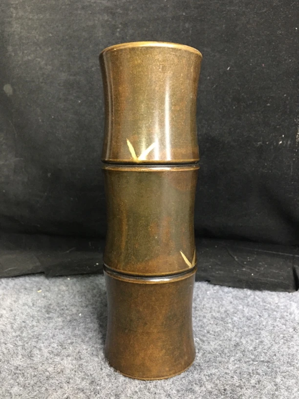 铜精制竹节香筒，尺寸直径6.5cm，高21cm，重量咨询客服。
