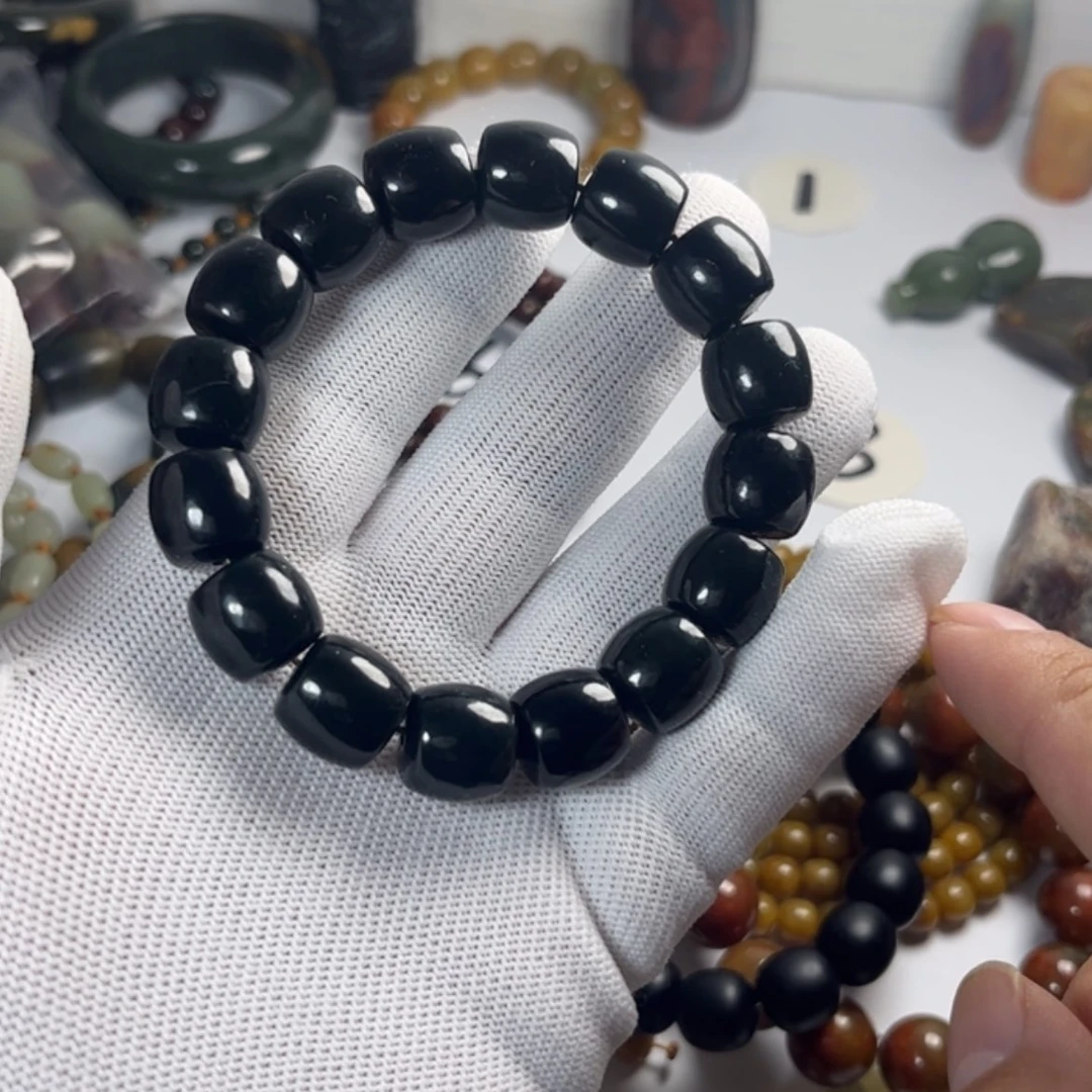 【闪购商品】未镶嵌手链透闪石质玉是**人