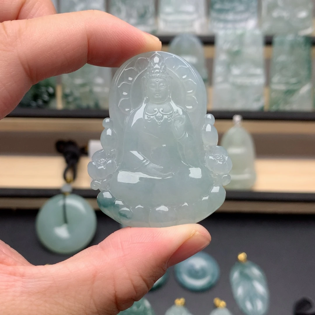 翡翠未镶嵌颈饰素衣
