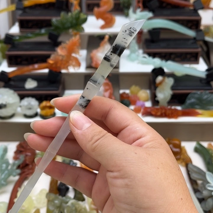 蛇纹石玉未镶嵌岫玉发簪