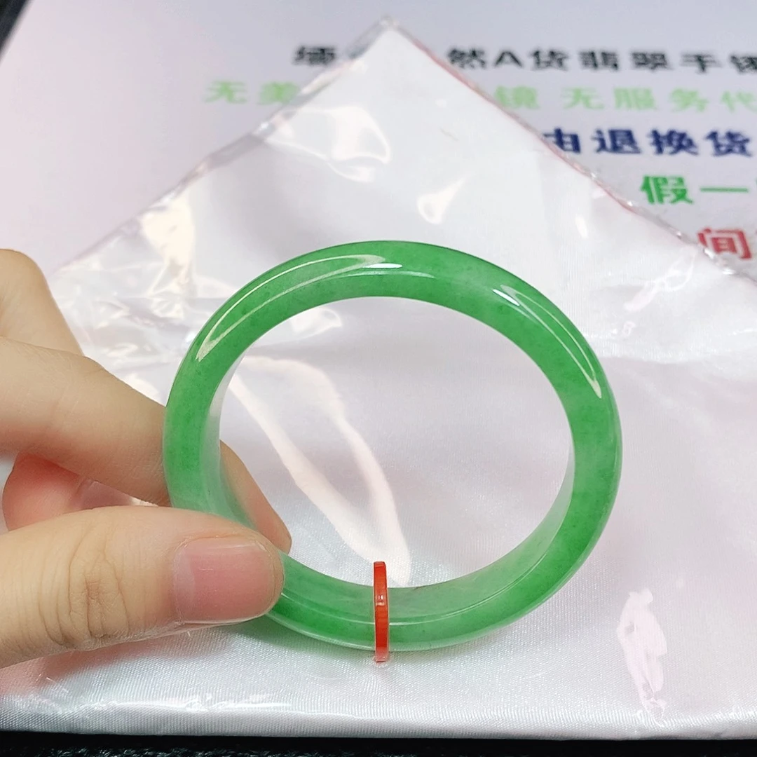 翡翠手镯未镶嵌50505151贵妃镯