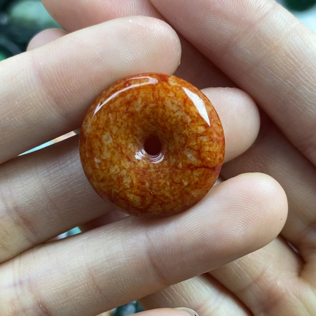 翡翠颈饰未镶嵌吊坠