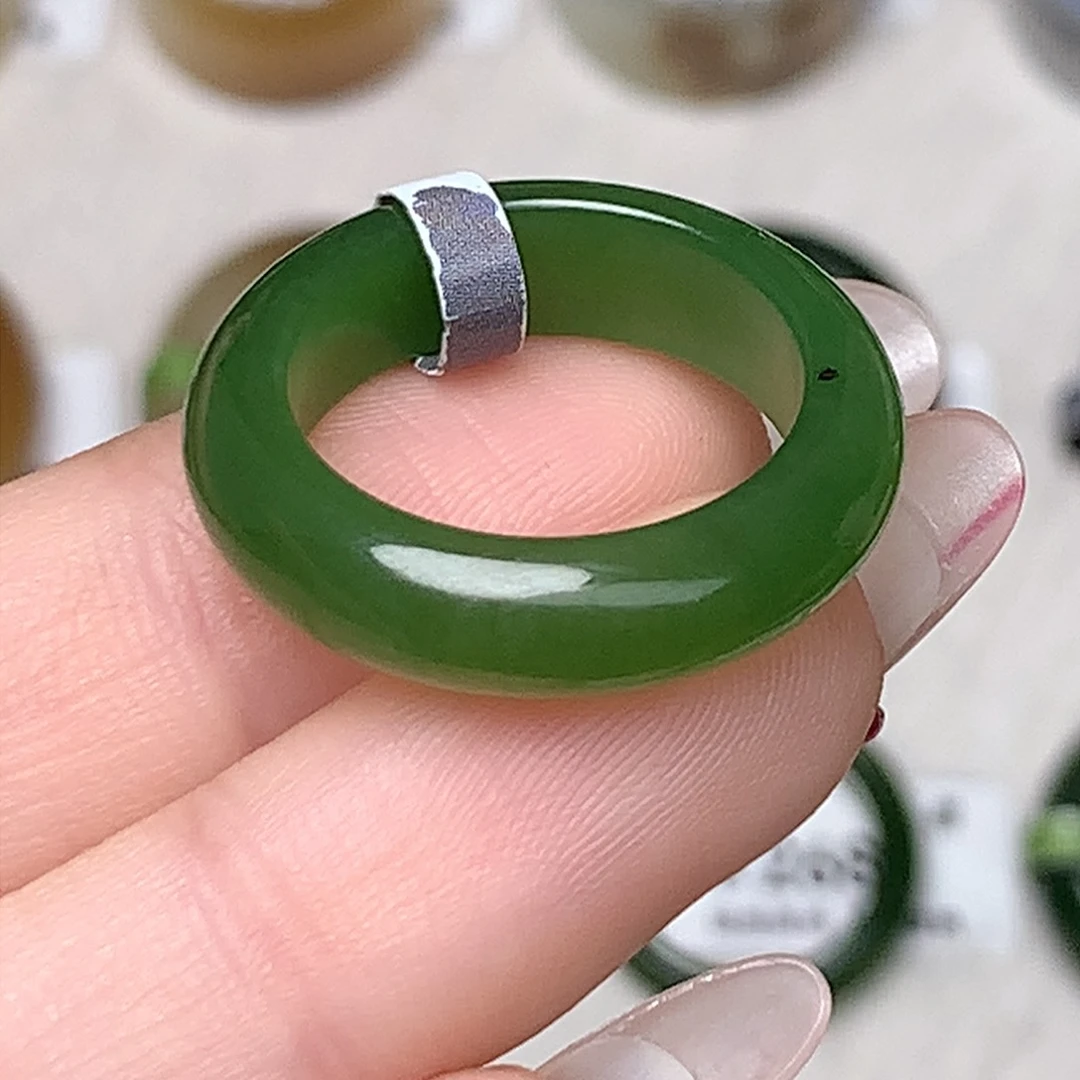 未镶嵌戒指和田玉