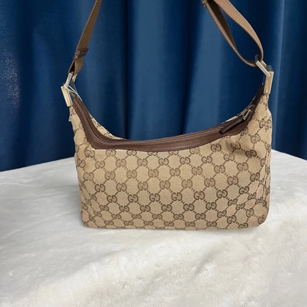 95新 GUCCI/古驰 暮野Z/古驰斜挎/04012