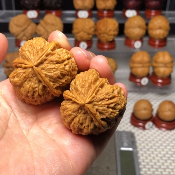 把件文玩核桃12花中花