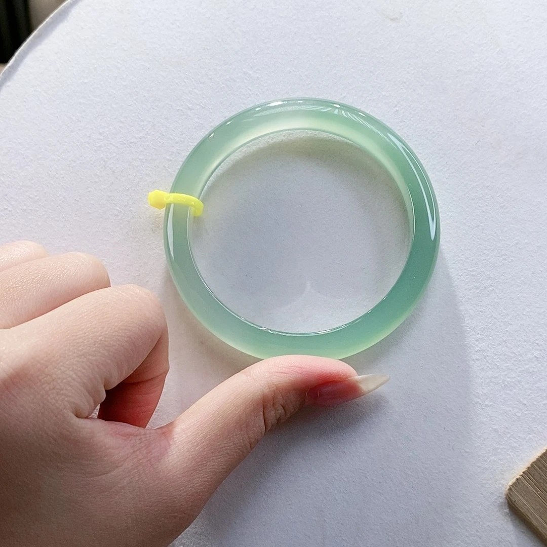 手镯玛瑙/玉髓未镶嵌59