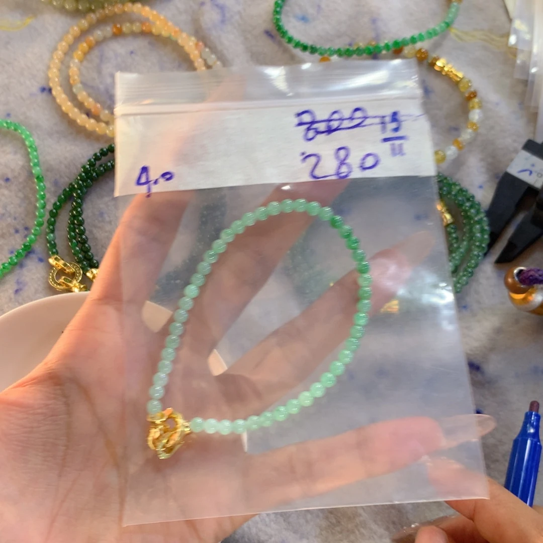 定制翡翠未镶嵌天然缅甸翡翠多样性