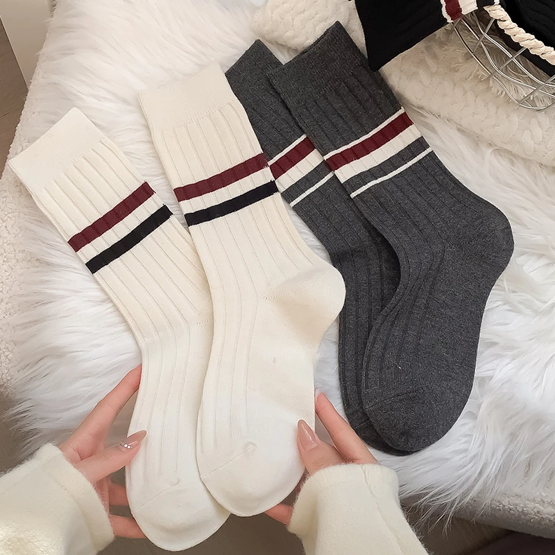 条纹中筒袜子女秋冬款加厚保暖网红潮流外穿百搭运动长筒堆堆袜