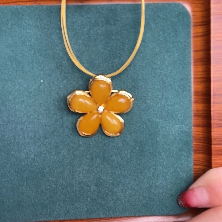 银S925镶嵌颈饰蜜蜡吊坠